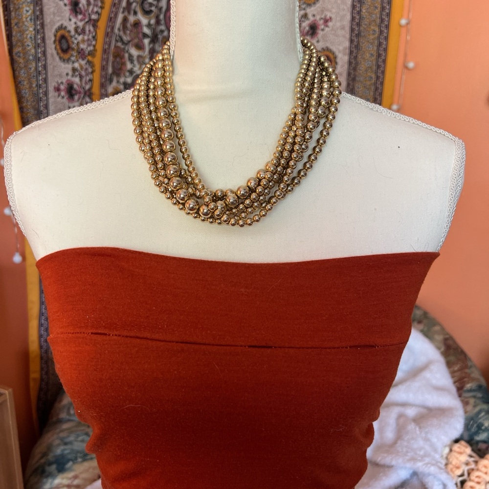 Elegant Gold Beaded Necklace